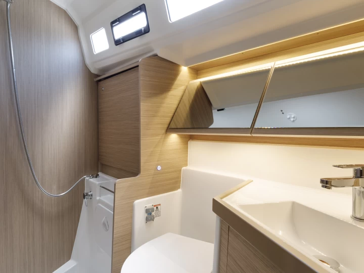 YachtCharter in Álimos - Bénéteau Oceanis 40.1 auf SamBoat