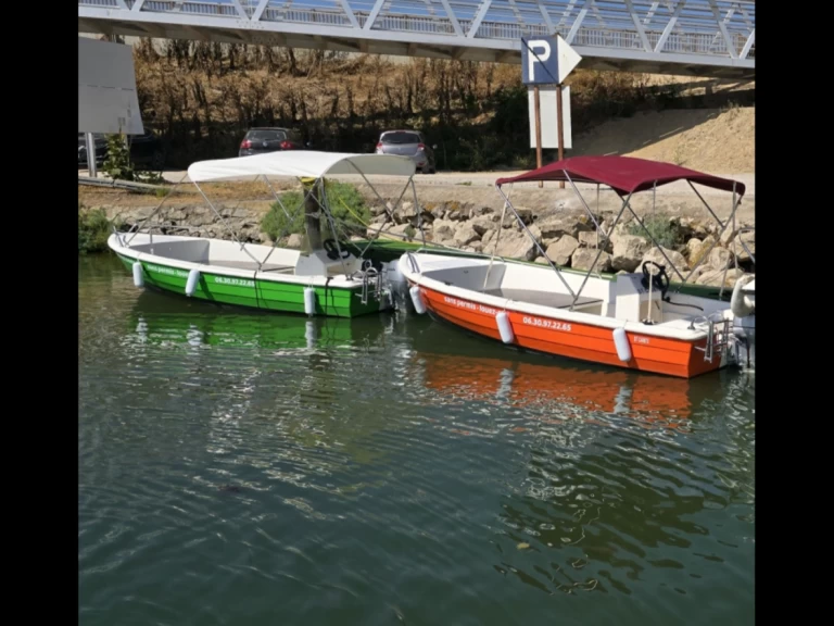 Bootsverleih NAVALPLASTICA lancia 450 Carnon-Plage Samboat