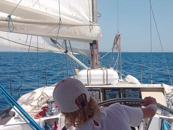 Ein Kit Marine KM 10.50 mieten in Port-Camargue