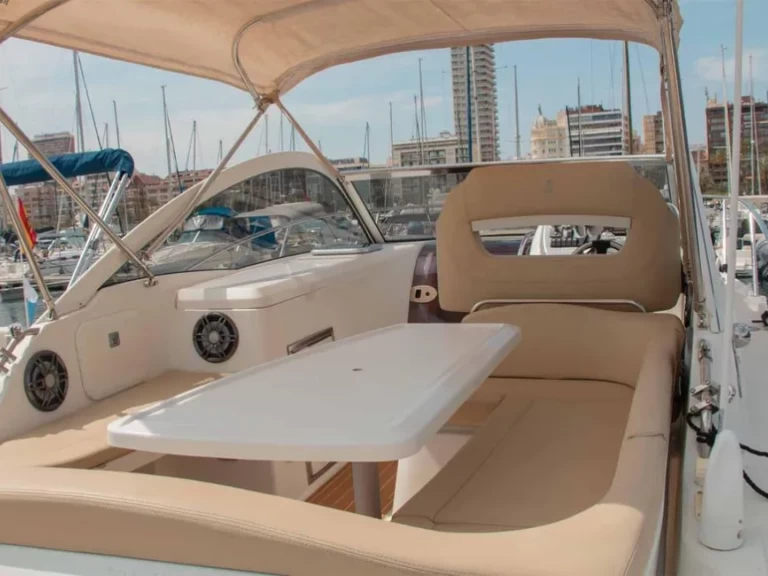YachtCharter in Alicante - Bénéteau Monte Carlo 27 auf SamBoat