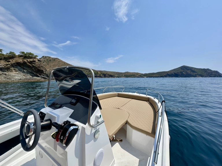 Ein Barqa Q20 mieten in Roses