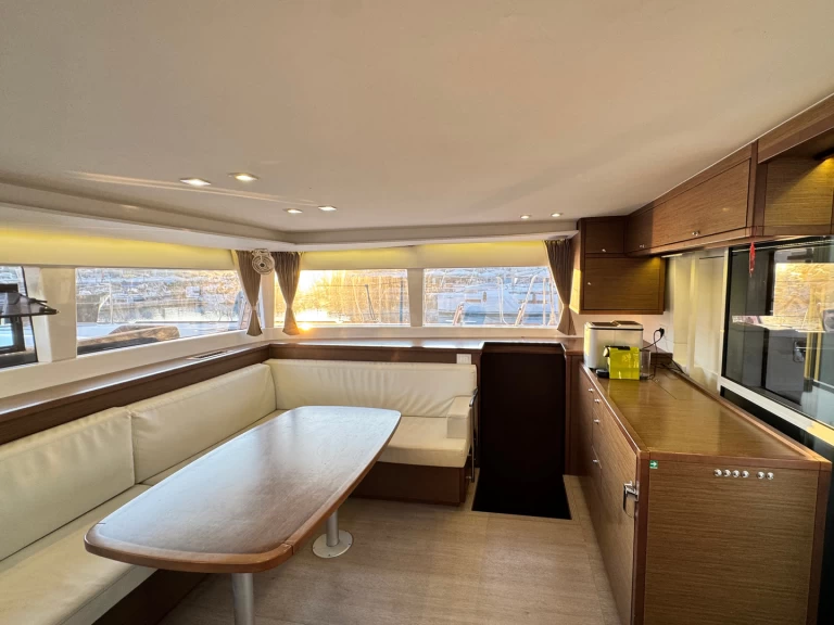 Katamaran mieten in Nikiána zum besten Preis