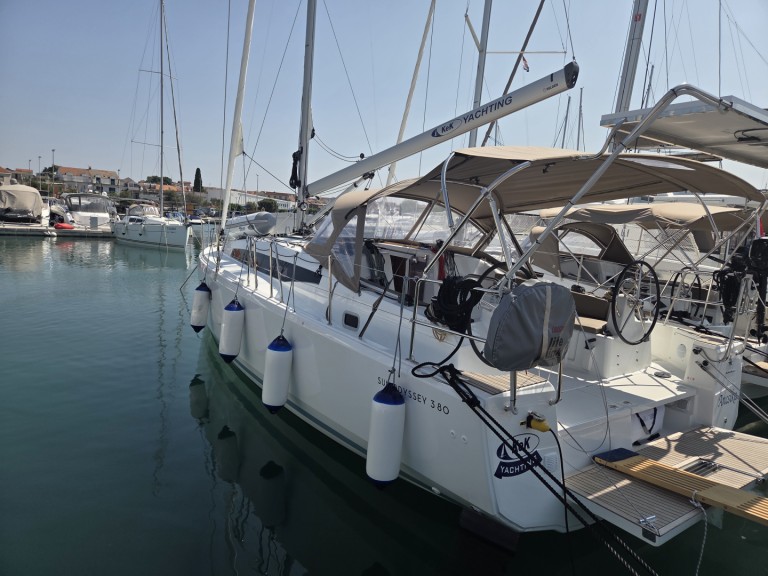 Vermietung Segelboot Jeanneau mit Führerschein