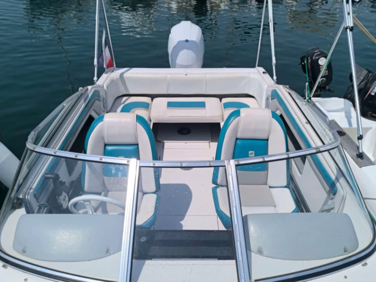 Motorboot mieten in Saint-Raphaël - Four Winns Sundowner 195