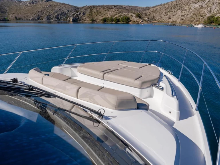 Ein Princess F55 mieten in Antibes