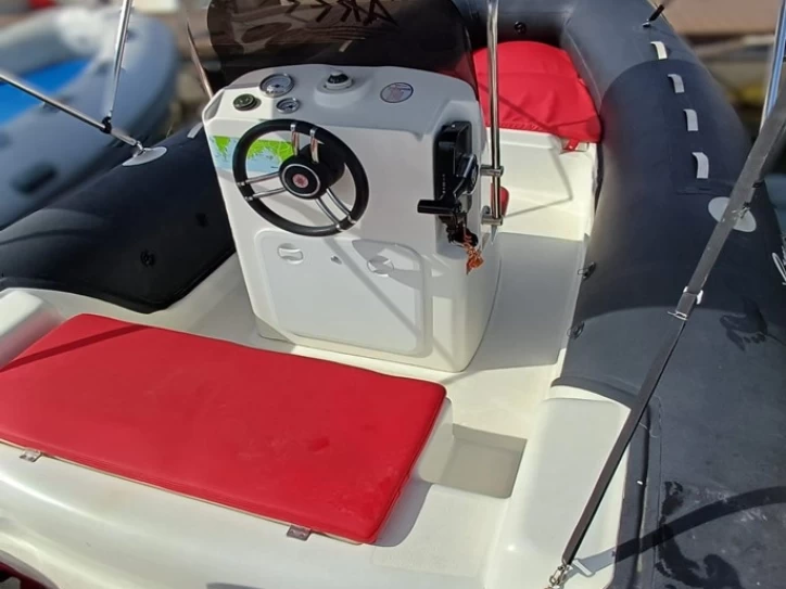 Schlauchboot mit oder ohne Skipper CNC mieten in Alghero