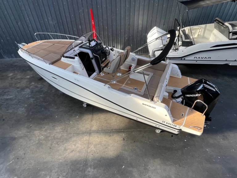 Vermietung Motorboot Quicksilver mit Führerschein