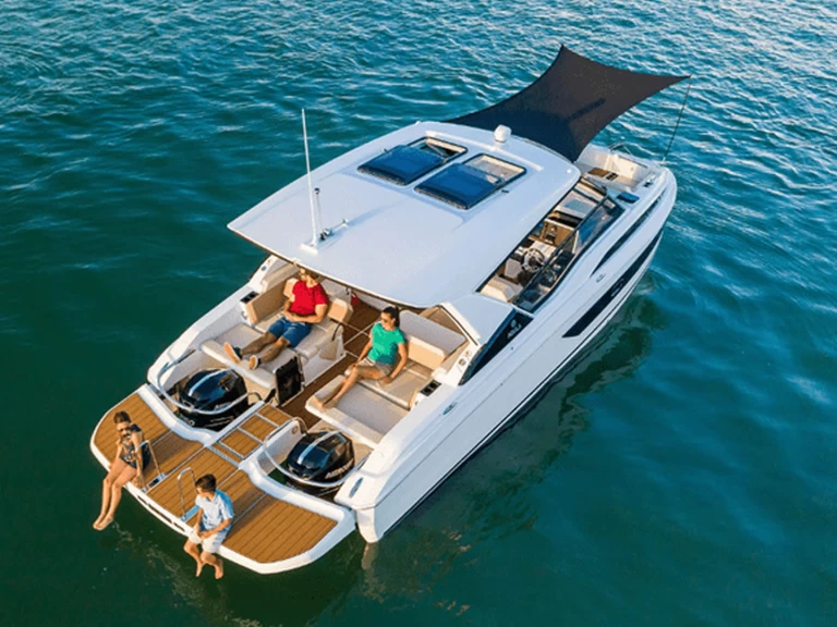 Vermietung Motorboot Aquila mit Führerschein