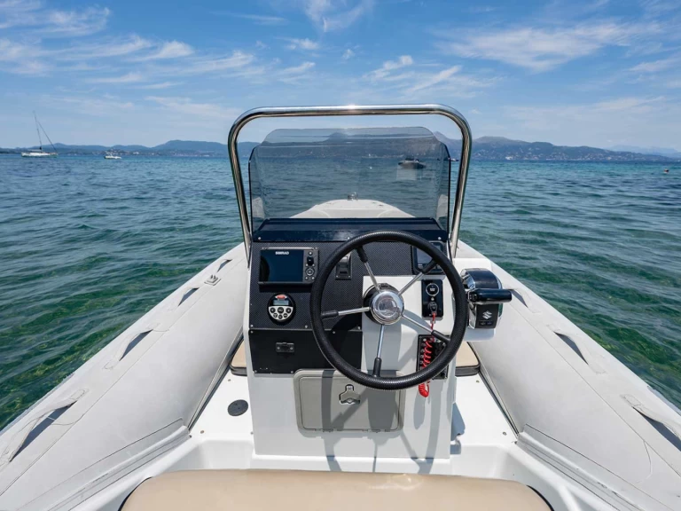 Schlauchboot mit oder ohne Skipper Oceanic mieten in Kontokáli
