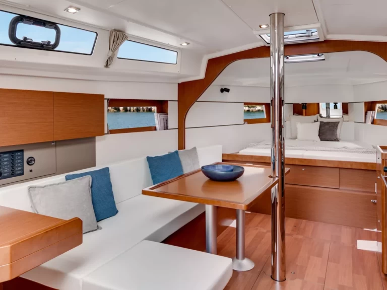 Boot mieten Procida günstig Oceanis 38