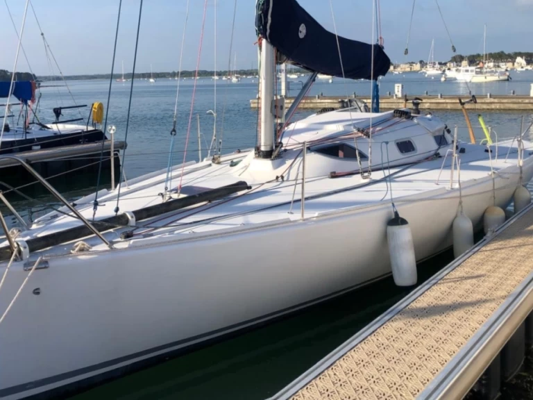 Segelboot mit oder ohne Skipper Pogo Structures mieten in Loctudy