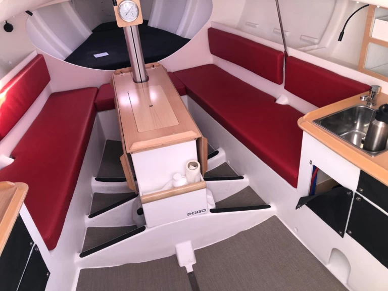 YachtCharter in Loctudy - Pogo Structures Pogo 8.50 auf SamBoat