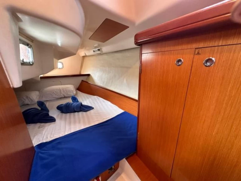 Jeanneau OCEANIS 323 (2 CAB) mieten Mai Khao