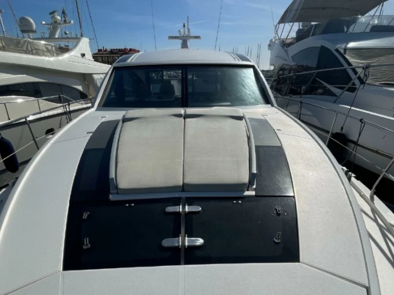 Yacht mieten in Cannes zum besten Preis