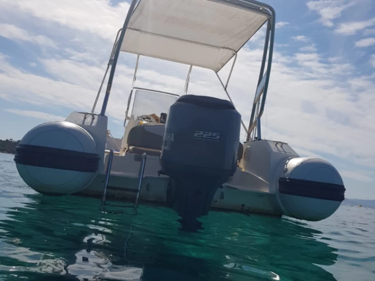 Capelli Tempest 700 Sun mieten Hyères