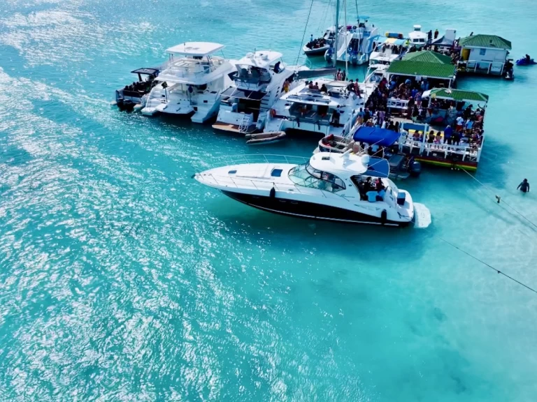 Boot mieten Turks Islands günstig SUNDANCER 420