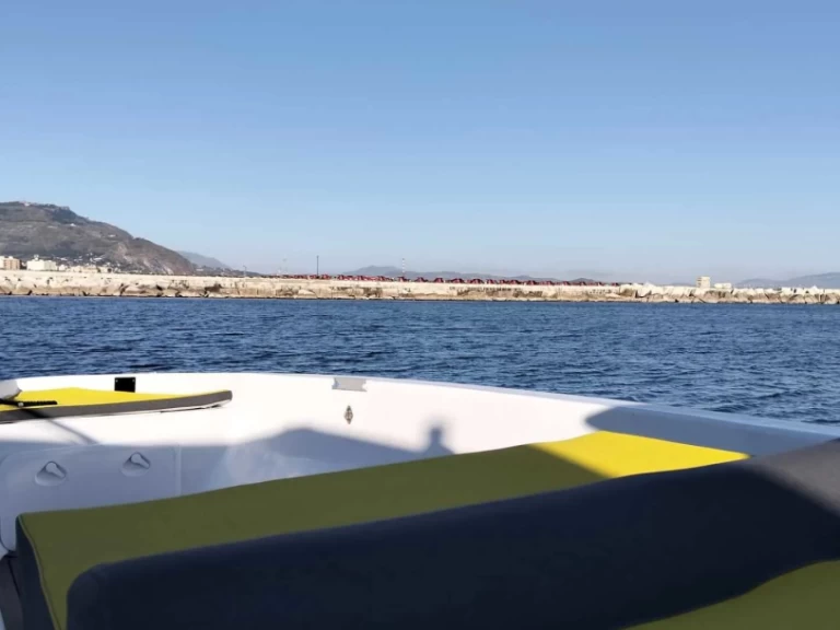 Vermietung Motorboot  mit Führerschein