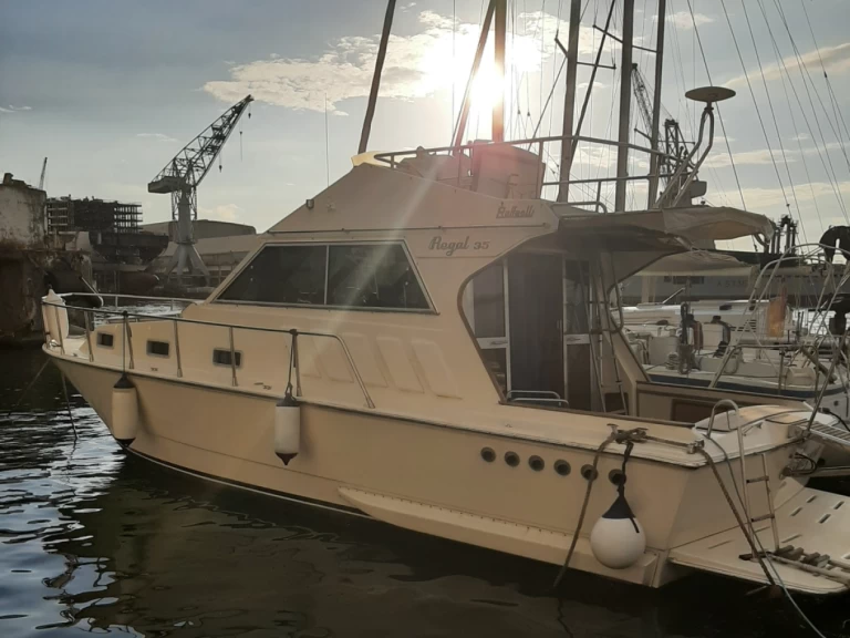 Bootsverleih Raffaelli Regal 35 Castellammare di Stabia Samboat