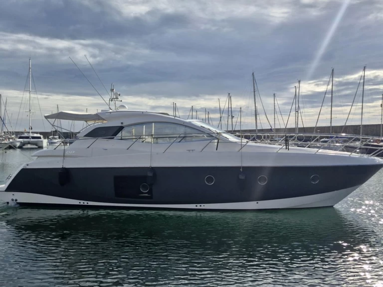 Ein Sessa Marine sessa c43 mieten in Palamós