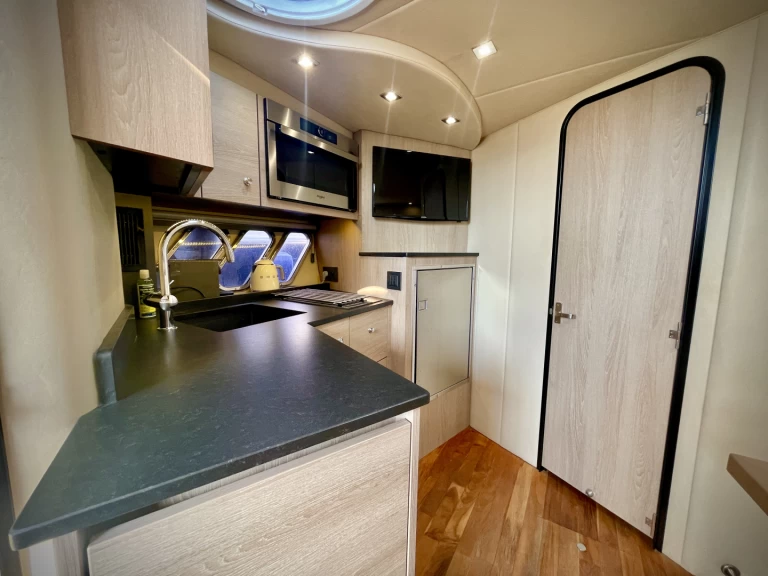 Vermietung Yacht Cruisers mit Führerschein