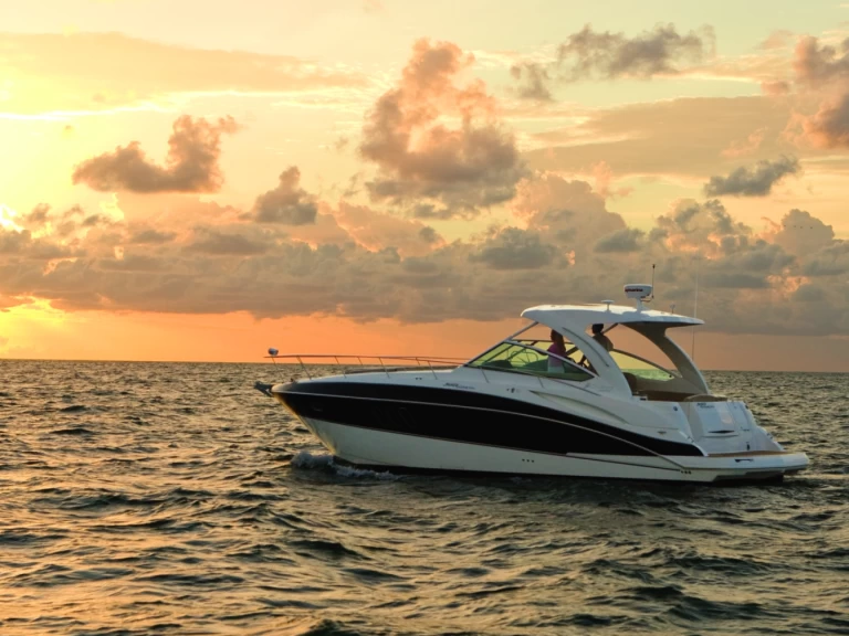 YachtCharter in Hyères - Cruisers CRUISER YACHT 360 EXPRESS auf SamBoat