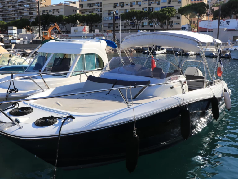 Ein Jeanneau Cap Camarat 7.5 WA Serie 2 mieten in Monaco-Ville