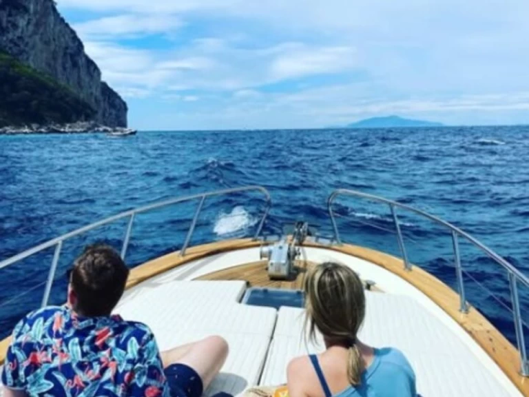 Motorboot mieten in Capri - Fratelli Aprea Sorrento 7,50 Semi Cabinato