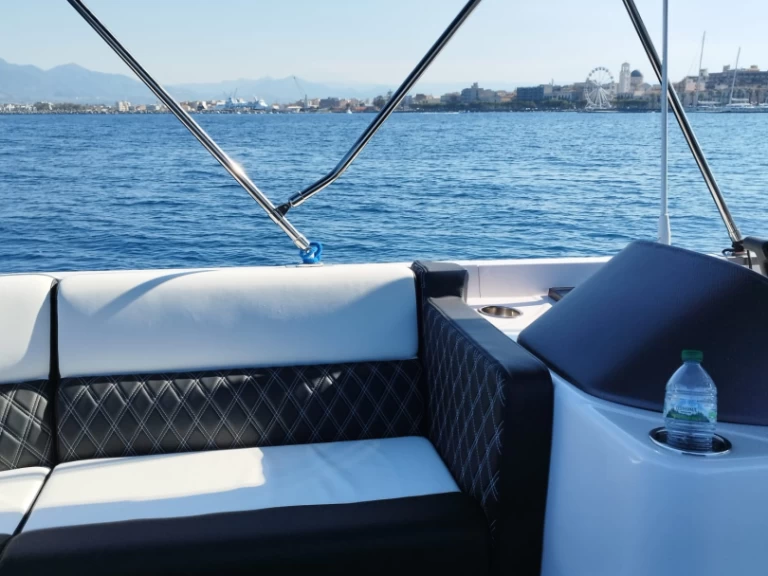 YachtCharter in Giardini-Naxos - Swiss-Boat/Italy Boat Funlounger 8.5 auf SamBoat