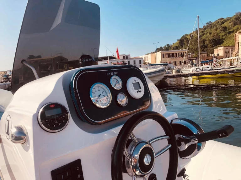Schlauchboot mieten in Palermo - 2 BAR 62