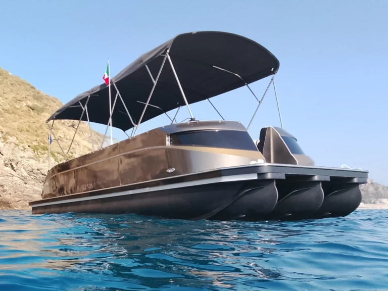 Vermietung Motorboot Swiss-Boat/Italy Boat mit Führerschein