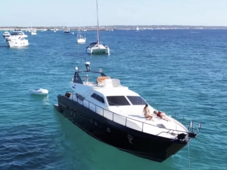 Vermietung Yacht Ferretti mit Führerschein