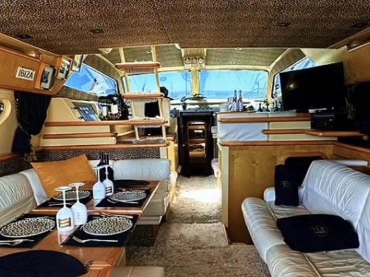YachtCharter in Port Esportiu Marina d'Eivissa - Ferretti Ferretti 630 Fly auf SamBoat