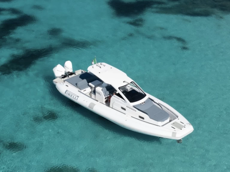 YachtCharter in Porto Cervo - Pirelli Pirelli 35 auf SamBoat