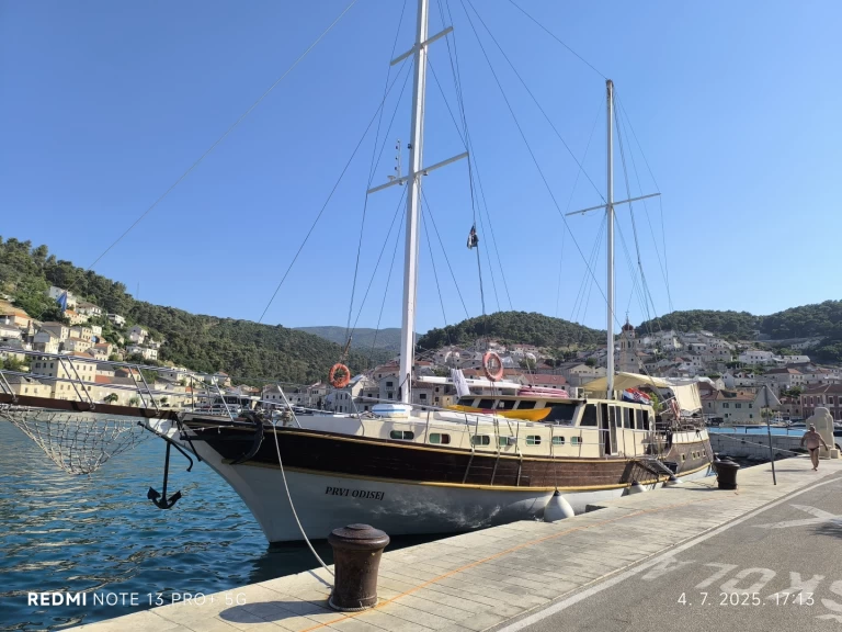 Bootsverleih Marmaris shipyards Turkey Wood Split Samboat