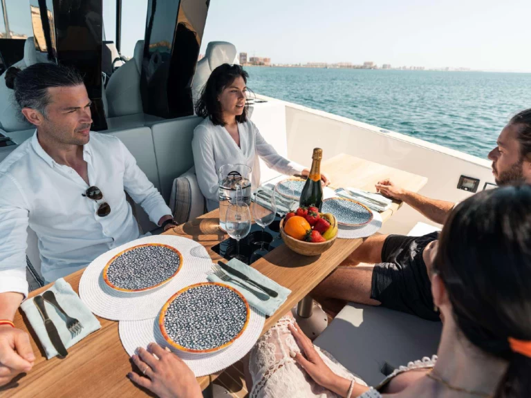 Ein Tesoro 40 mieten in Cannes