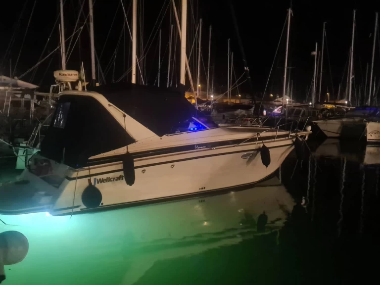 Ein Wellcraft Monaco mieten in Italien