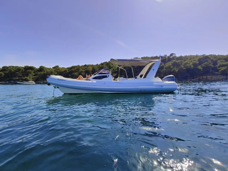 Schlauchboot mieten in Mandelieu-la-Napoule zum besten Preis