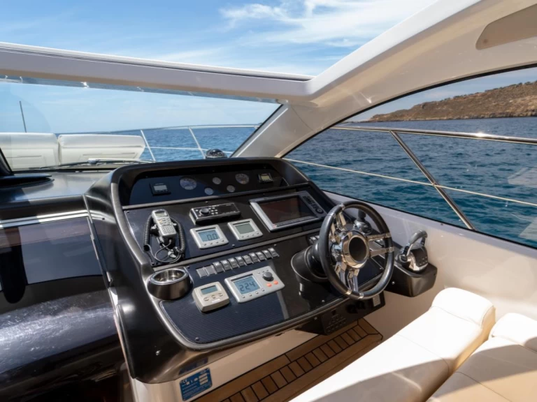 Motorboot mit oder ohne Skipper Sunseeker mieten in Golfe-Juan