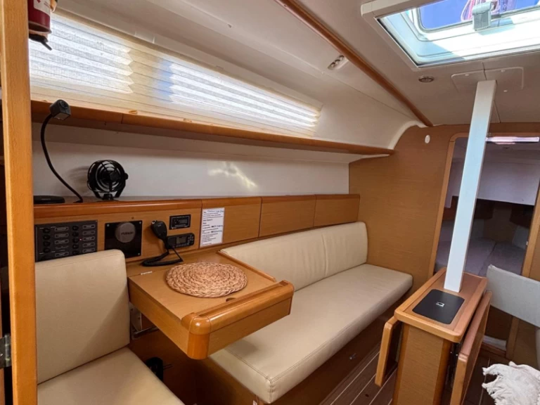 Segelboot mieten in Gouviá - Jeanneau Sun Odyssey 33i