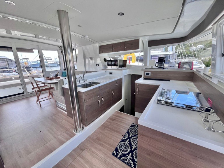 Bootsverleih Bali Catamarans Bali 4.2 Parham Town Samboat