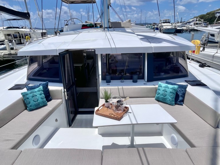 Ein Bali Catamarans Bali 4.2 mieten in Parham Town
