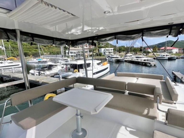 Katamaran mit oder ohne Skipper Bali Catamarans mieten in Parham Town