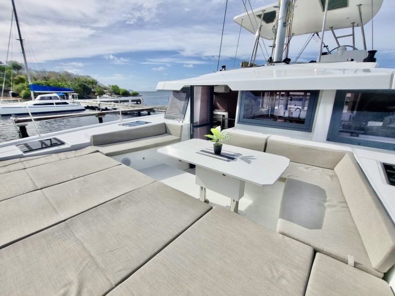 Katamaran mit oder ohne Skipper Bali Catamarans mieten in Parham Town