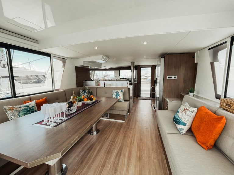 Katamaran mit oder ohne Skipper Bali Catamarans mieten in Parham Town