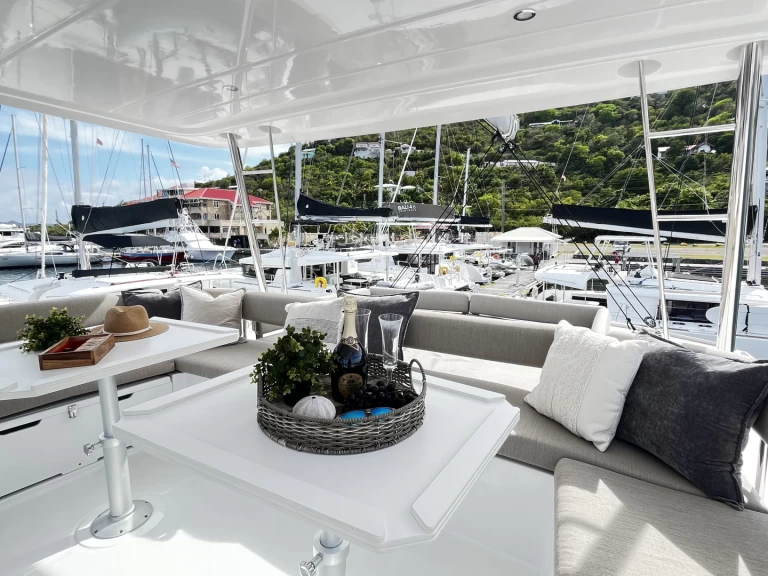 Katamaran mit oder ohne Skipper Bali mieten in Parham Town