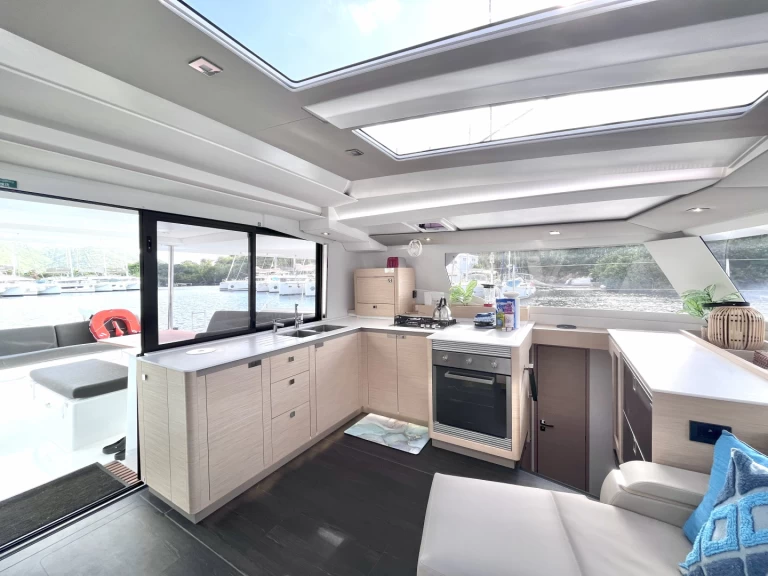 Bootsverleih Fountaine Pajot Tanna 47 Parham Town Samboat
