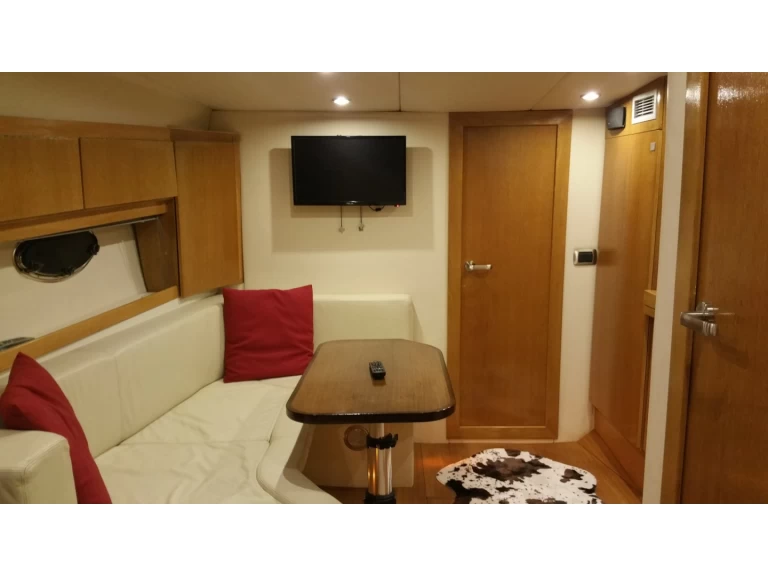 Motorboot mieten in Lefkáda zum besten Preis