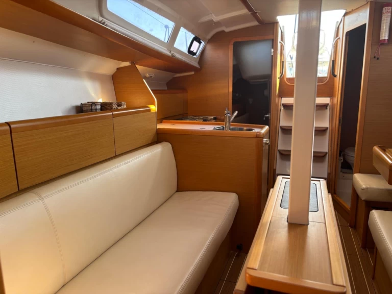 Jeanneau Sun Odyssey 33i mieten Gouviá