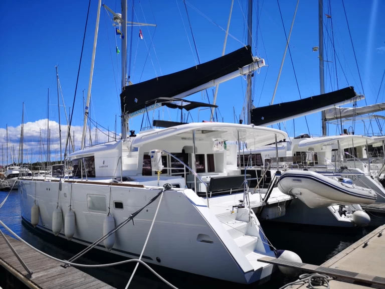 Katamaran mit oder ohne Skipper Lagoon mieten in Šibenik