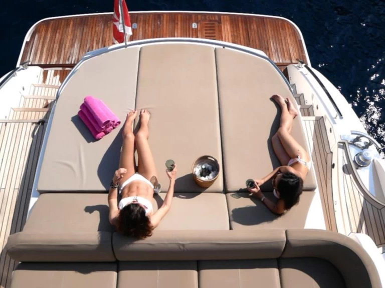 YachtCharter in Juan-les-Pins - Princess Princess V62S auf SamBoat